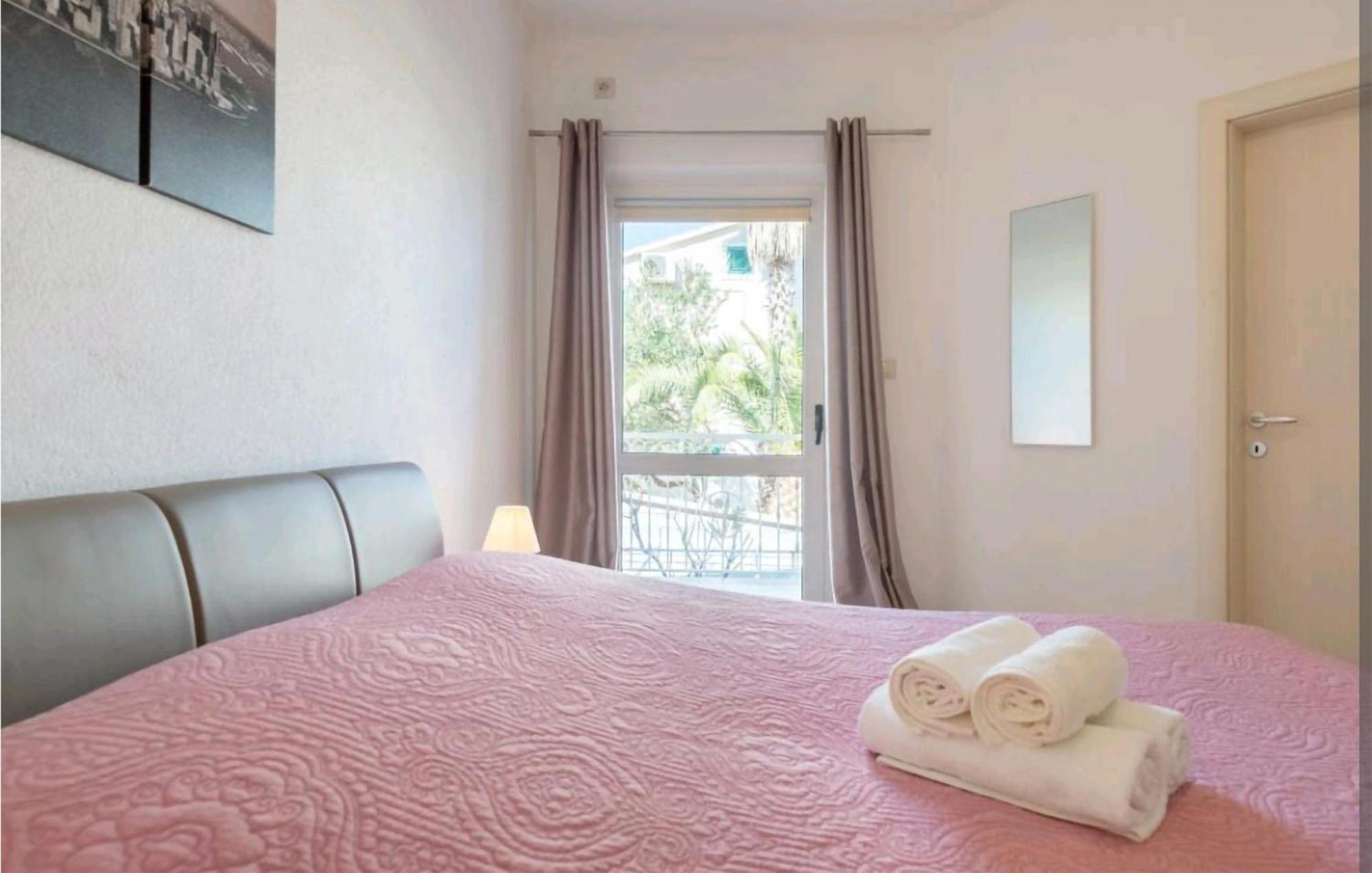 Amazing Apartment In Selca With Wifi Exterior photo